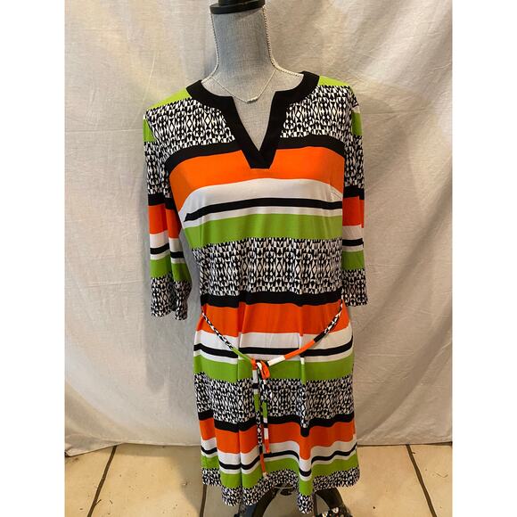 Emma & Michelle Striped Dress - Picture 7 of 16